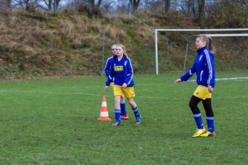 Bild 9 - B-Juniorinnen TSV Gnutz o.W. - SV Henstedt Ulzburg II : Ergebnis: ca. 5:0